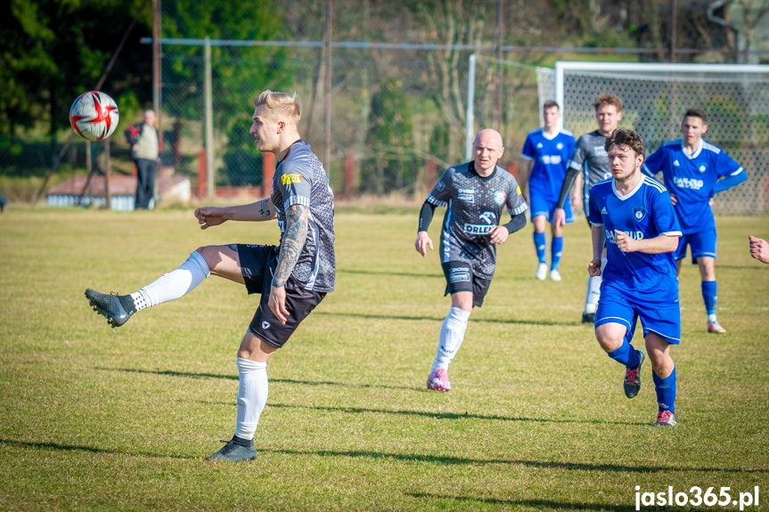 Tempo Nienaszów - Partyzant Targowiska 0:0