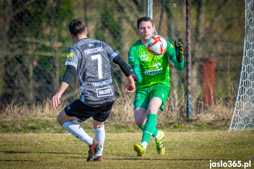 Tempo Nienaszów - Partyzant Targowiska 0:0