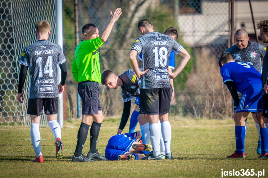Tempo Nienaszów - Partyzant Targowiska 0:0