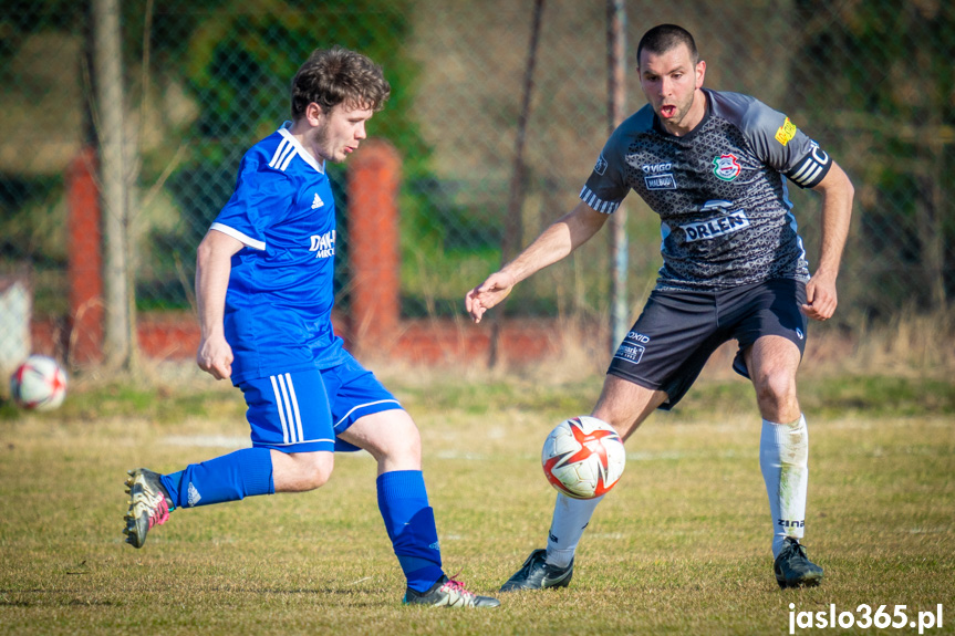 Tempo Nienaszów - Partyzant Targowiska 0:0