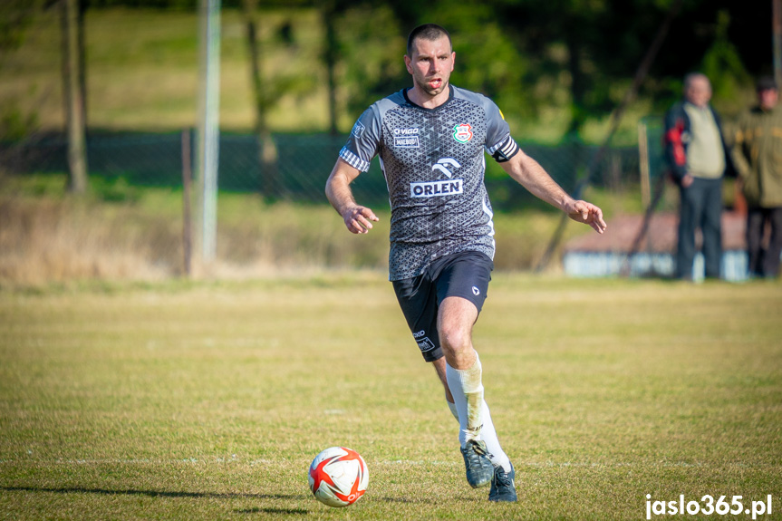 Tempo Nienaszów - Partyzant Targowiska 0:0