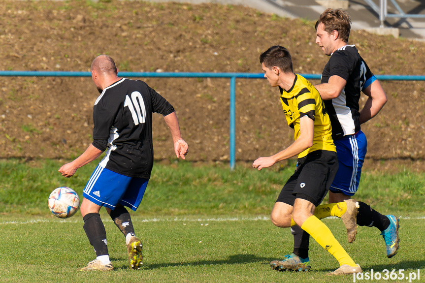 Tempo Nienaszów - Przełom Besko 1:1