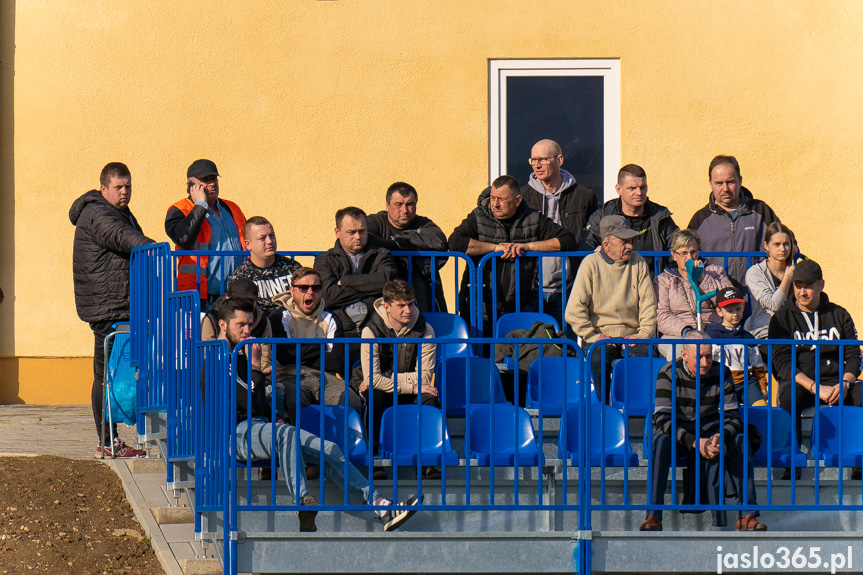 Tempo Nienaszów - Przełom Besko 1:1