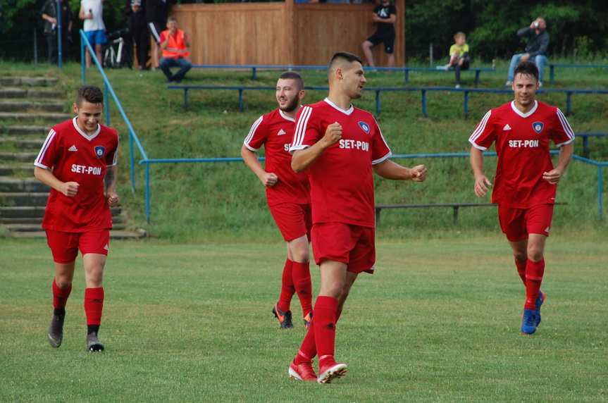 Tempo Nienaszów - Szarotka Uherce 4-2