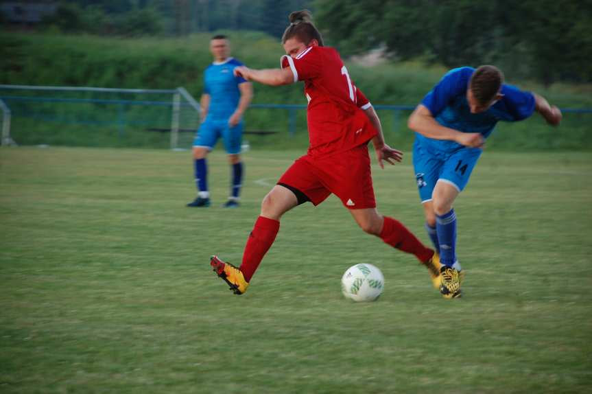 Tempo Nienaszów - Szarotka Uherce 4-2