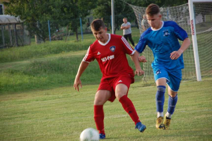 Tempo Nienaszów - Szarotka Uherce 4-2