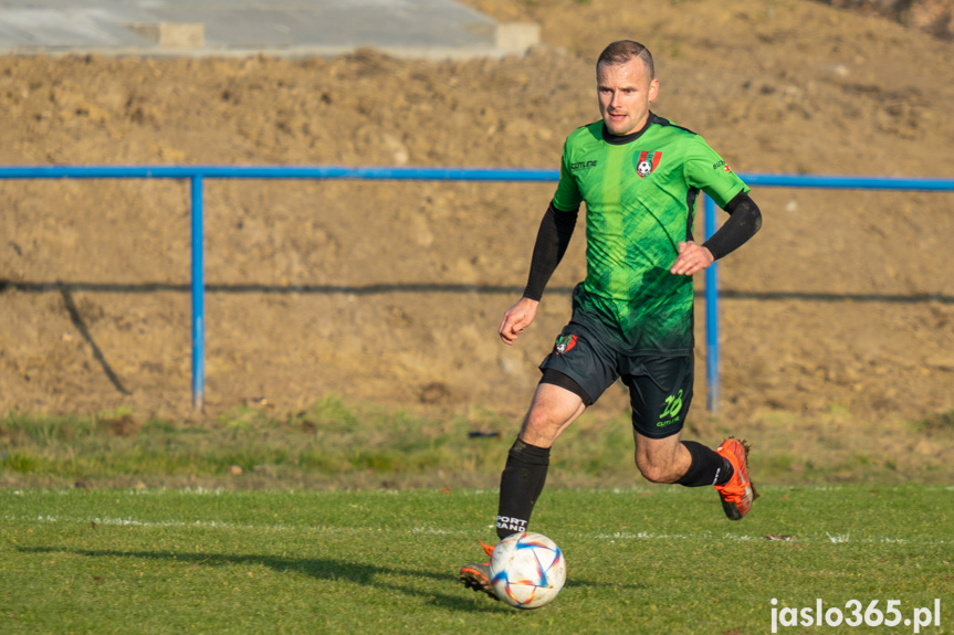 Tempo Nienaszów - Zamczysko Mrukowa 0:2