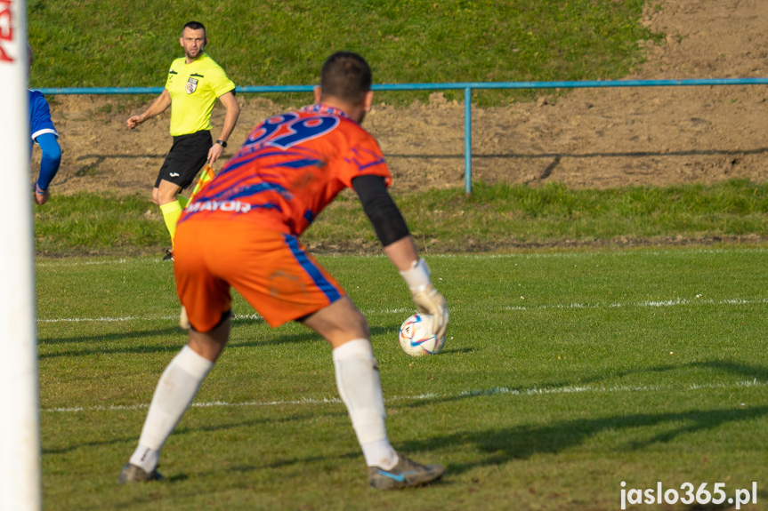Tempo Nienaszów - Zamczysko Mrukowa 0:2