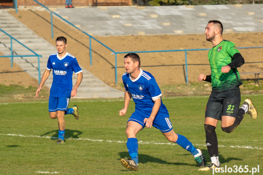 Tempo Nienaszów - Zamczysko Mrukowa 0:2