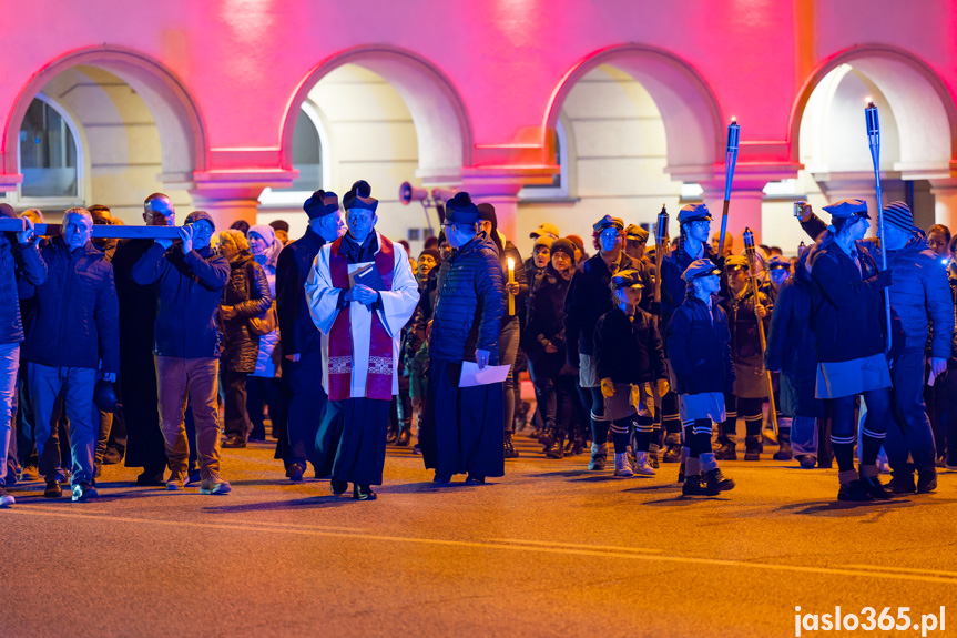 Ulicami Jasła przeszła Droga Krzyżowa