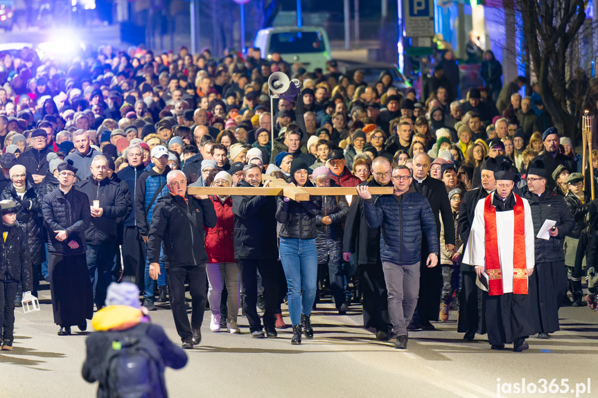 Ulicami Jasła przeszła Droga Krzyżowa