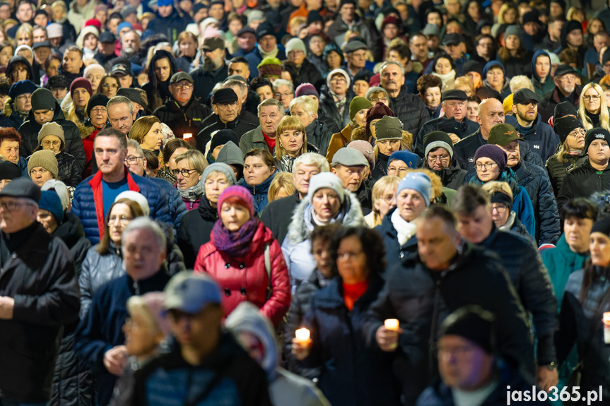 Ulicami Jasła przeszła Droga Krzyżowa