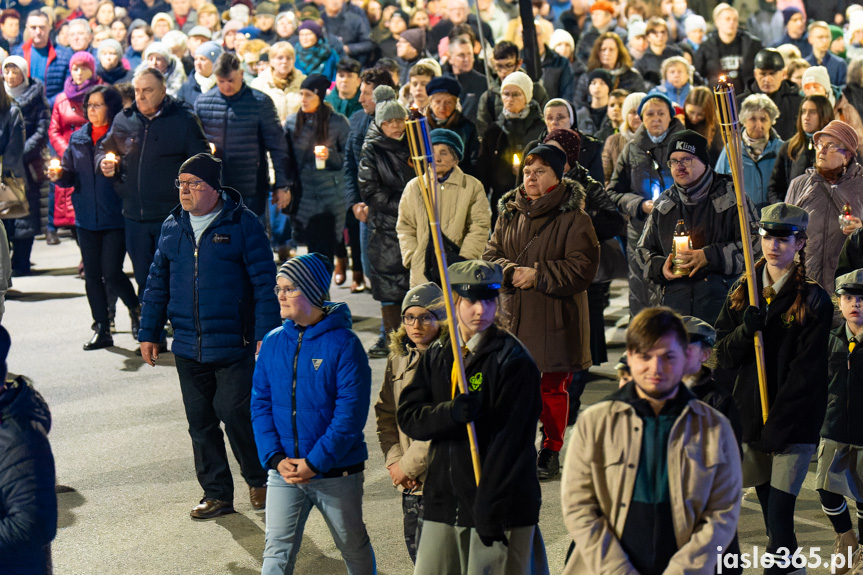 Ulicami Jasła przeszła Droga Krzyżowa