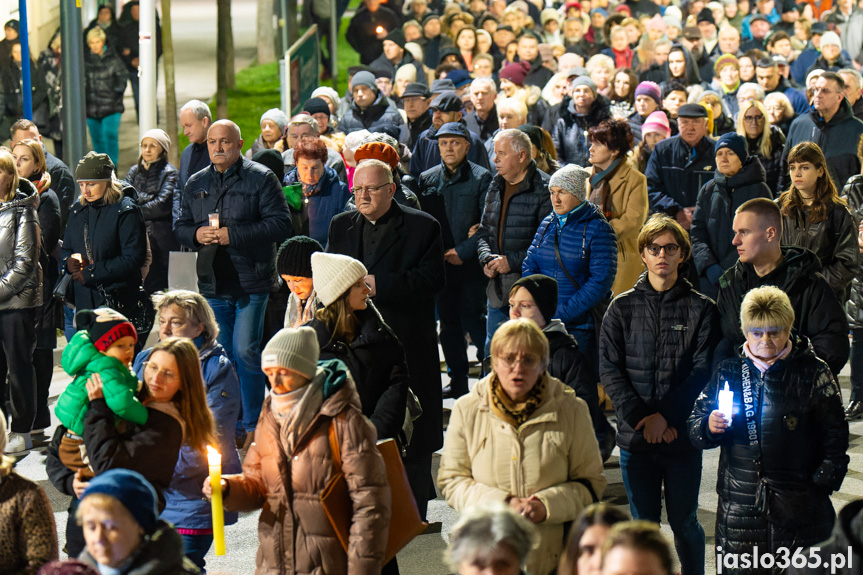 Ulicami Jasła przeszła Droga Krzyżowa