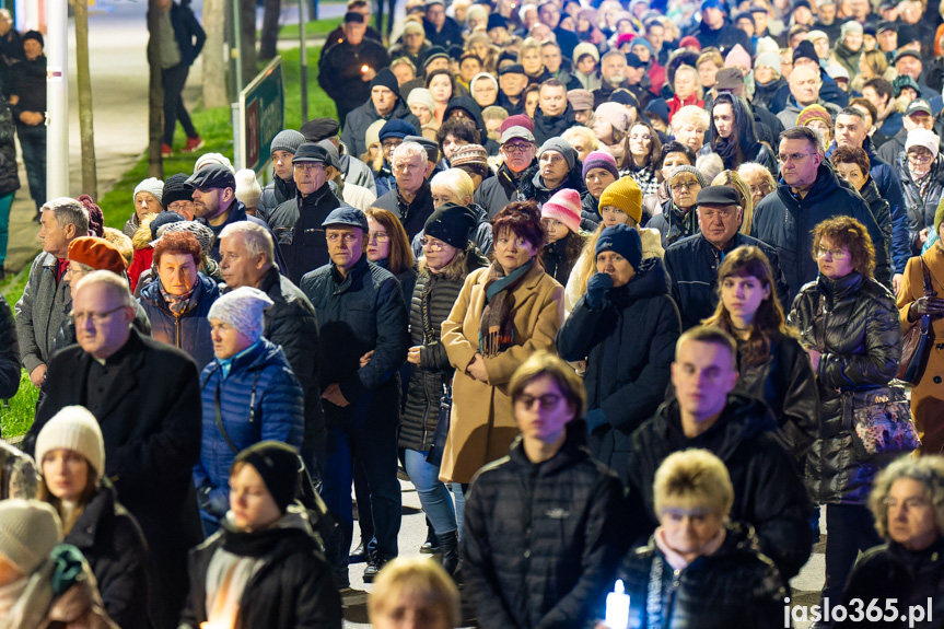 Ulicami Jasła przeszła Droga Krzyżowa