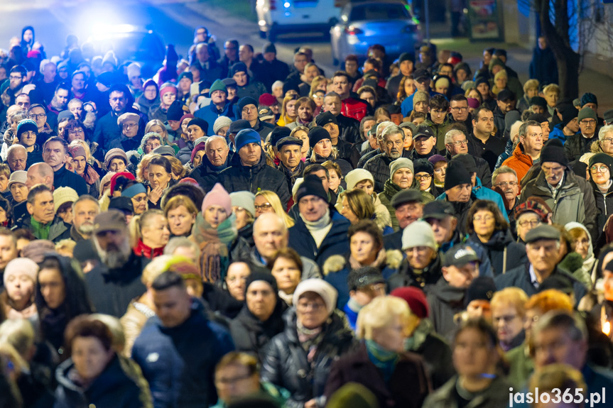 Ulicami Jasła przeszła Droga Krzyżowa