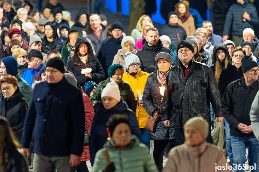Ulicami Jasła przeszła Droga Krzyżowa