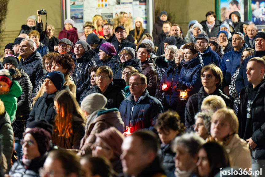 Ulicami Jasła przeszła Droga Krzyżowa