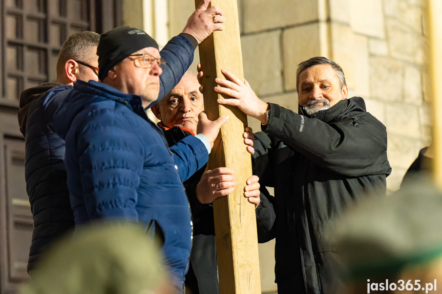 Ulicami Jasła przeszła Droga Krzyżowa