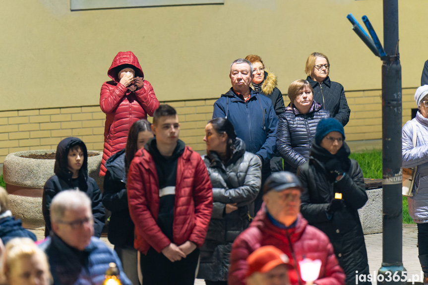 Ulicami Jasła przeszła Droga Krzyżowa