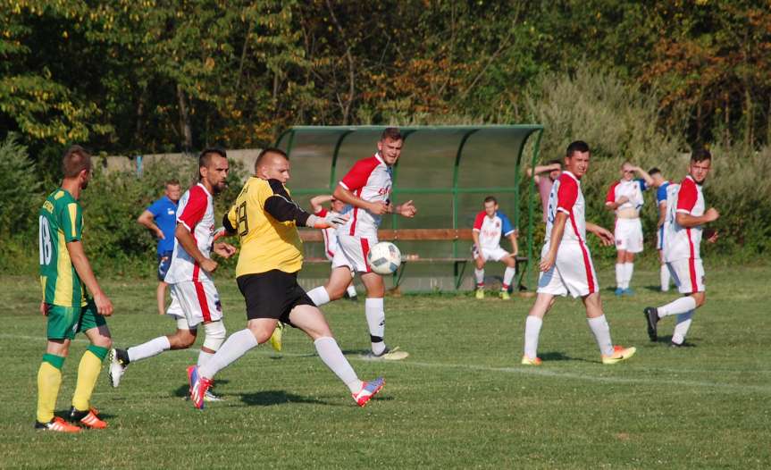 V liga krośnieńska. Mecz LKS Czeluśnica - Iskra Przysietnica 2-0