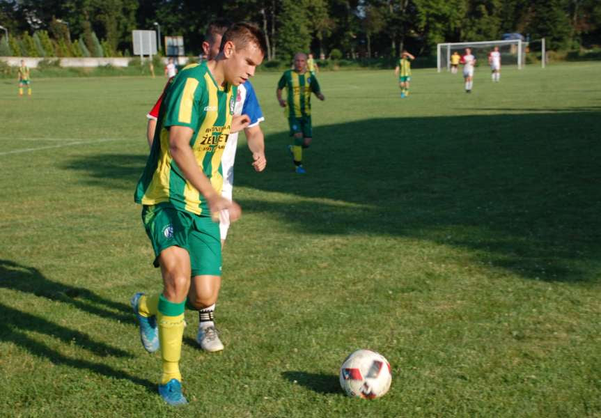 V liga krośnieńska. Mecz LKS Czeluśnica - Iskra Przysietnica 2-0