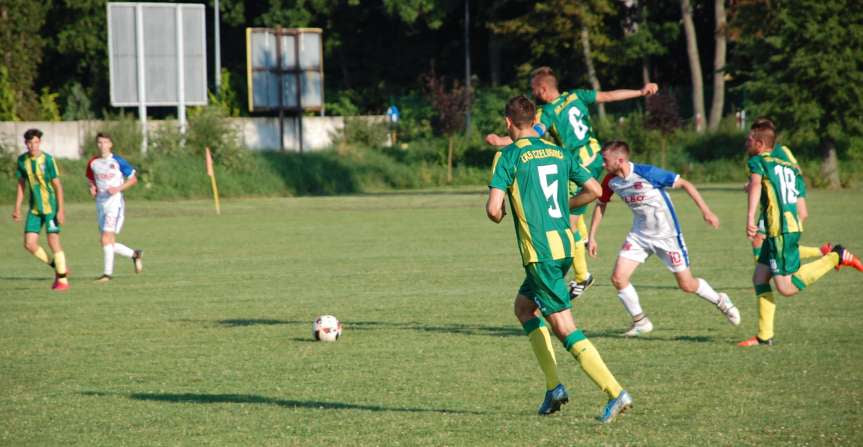 V liga krośnieńska. Mecz LKS Czeluśnica - Iskra Przysietnica 2-0