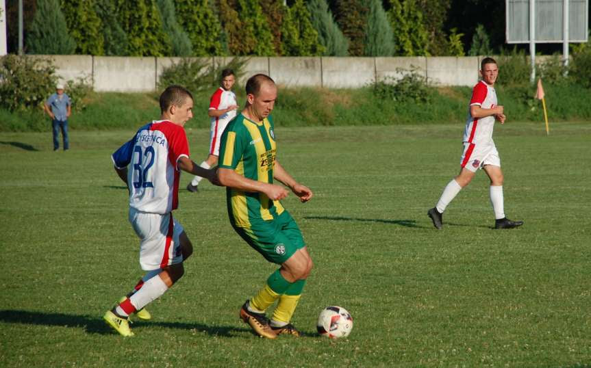 V liga krośnieńska. Mecz LKS Czeluśnica - Iskra Przysietnica 2-0
