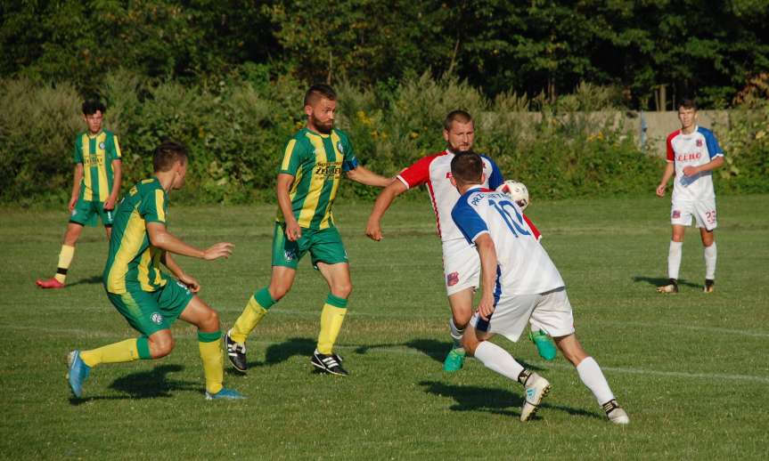 V liga krośnieńska. Mecz LKS Czeluśnica - Iskra Przysietnica 2-0