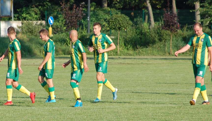 V liga krośnieńska. Mecz LKS Czeluśnica - Iskra Przysietnica 2-0