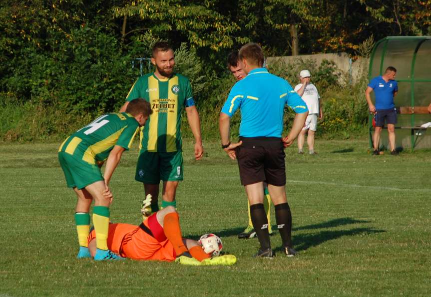 V liga krośnieńska. Mecz LKS Czeluśnica - Iskra Przysietnica 2-0