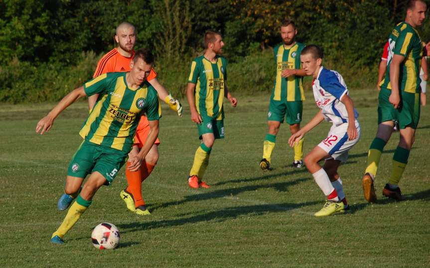 V liga krośnieńska. Mecz LKS Czeluśnica - Iskra Przysietnica 2-0
