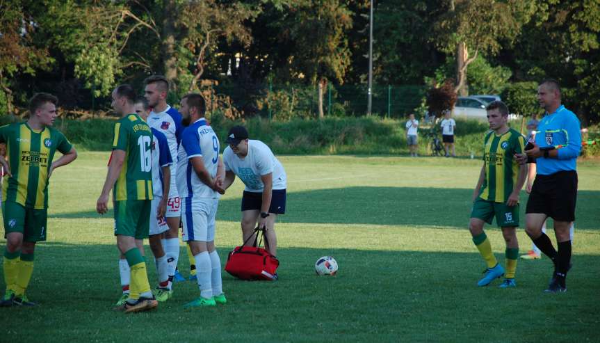 V liga krośnieńska. Mecz LKS Czeluśnica - Iskra Przysietnica 2-0