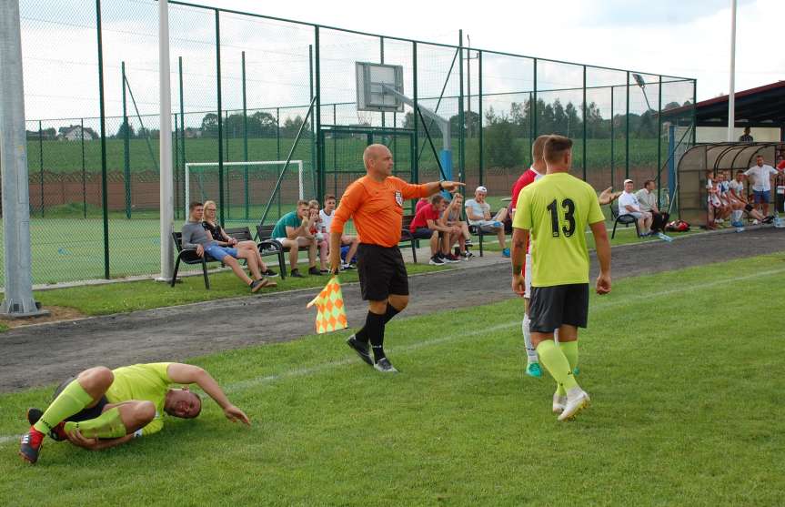 V liga krośnieńska. Mecz LKS Skołyszyn - Iskra Przysietnica