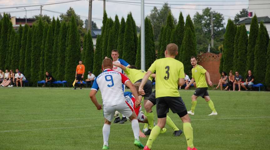 V liga krośnieńska. Mecz LKS Skołyszyn - Iskra Przysietnica