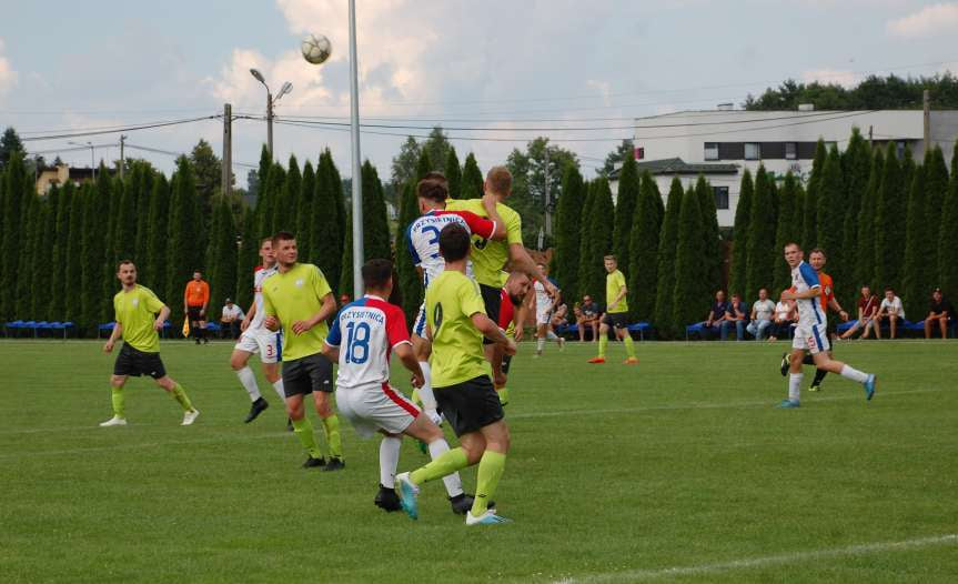 V liga krośnieńska. Mecz LKS Skołyszyn - Iskra Przysietnica
