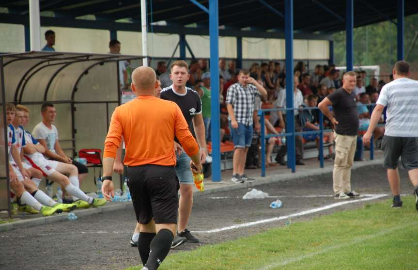 V liga krośnieńska. Mecz LKS Skołyszyn - Iskra Przysietnica