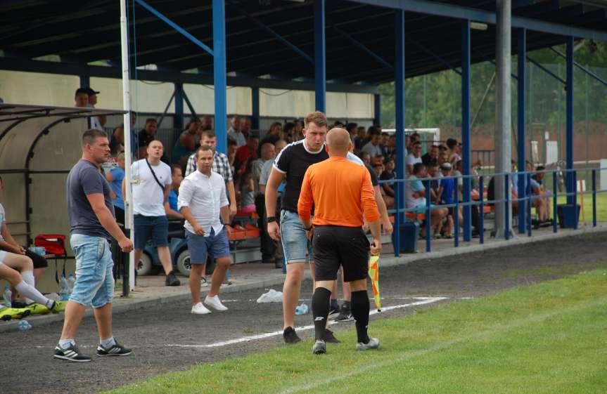 V liga krośnieńska. Mecz LKS Skołyszyn - Iskra Przysietnica