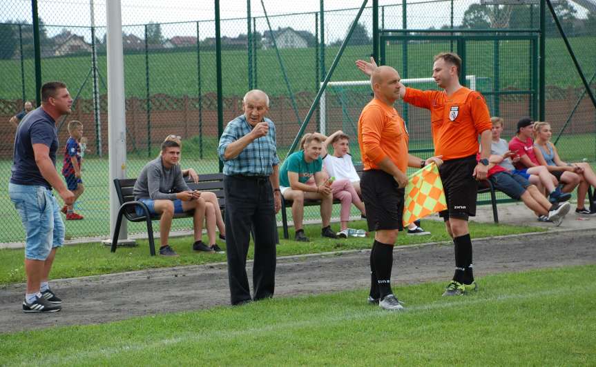 V liga krośnieńska. Mecz LKS Skołyszyn - Iskra Przysietnica