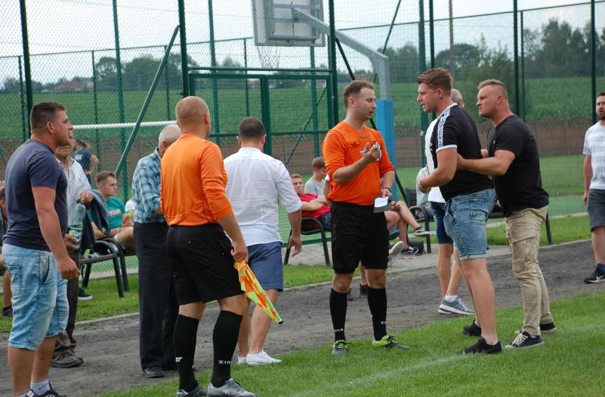 V liga krośnieńska. Mecz LKS Skołyszyn - Iskra Przysietnica