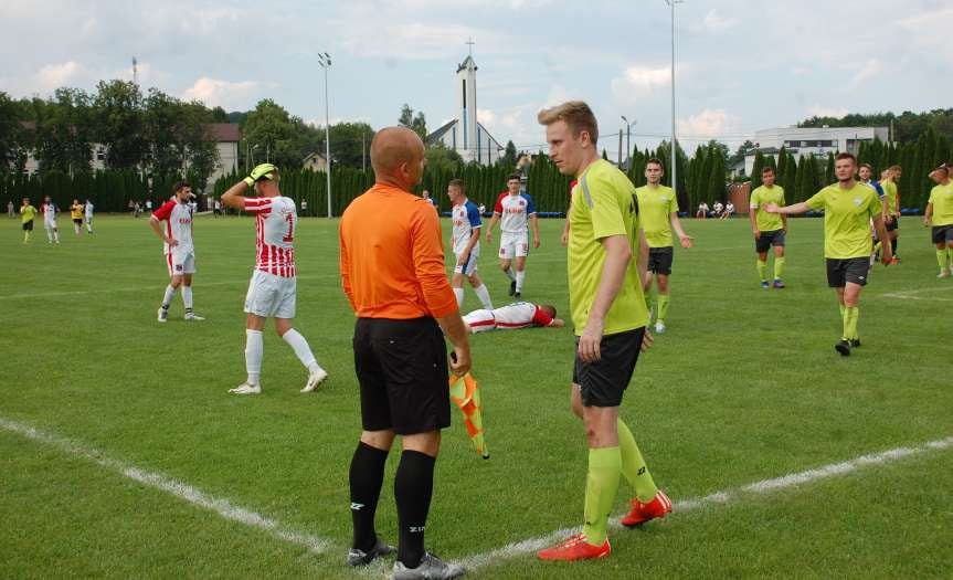 V liga krośnieńska. Mecz LKS Skołyszyn - Iskra Przysietnica