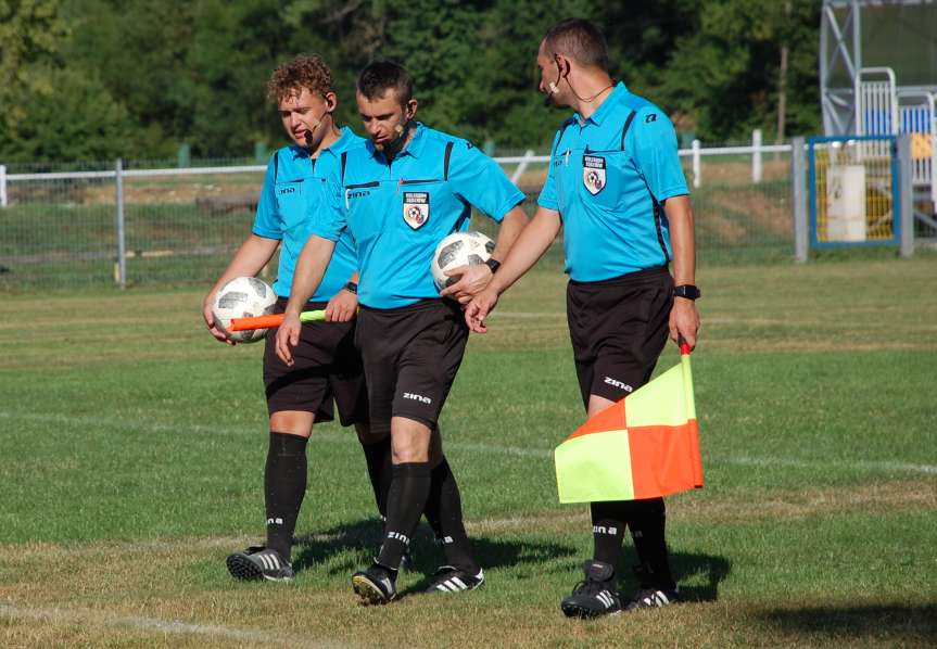 V liga krośnieńska. Mecz Ostoja Kołaczyce - Zamczysko Odrzykoń 1-4