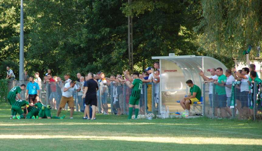 V liga krośnieńska. Mecz Ostoja Kołaczyce - Zamczysko Odrzykoń 1-4