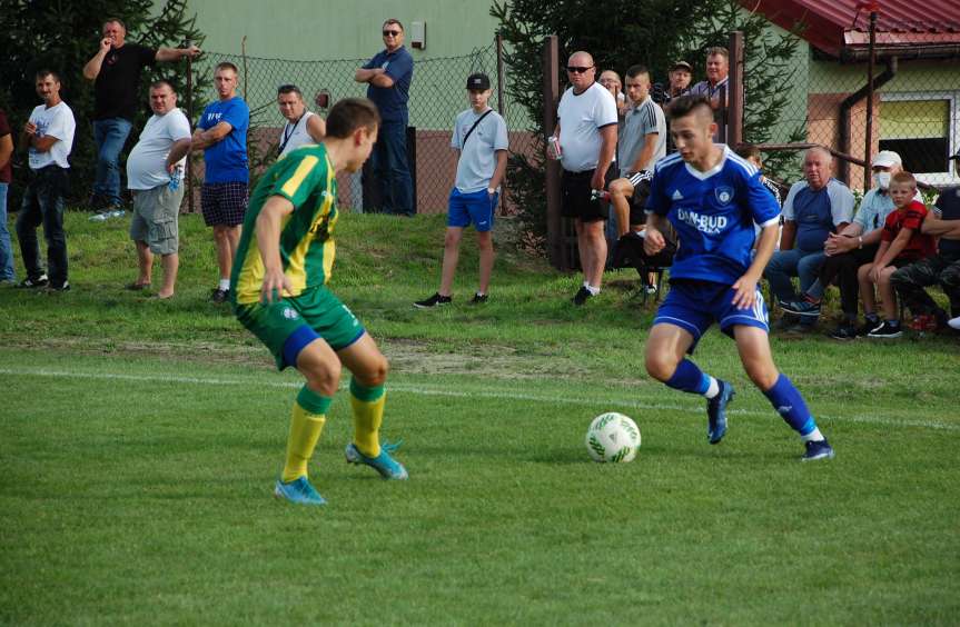 V liga krośnieńska. Mecz Tempo Nienaszów - LKS Czeluśnica 1-0