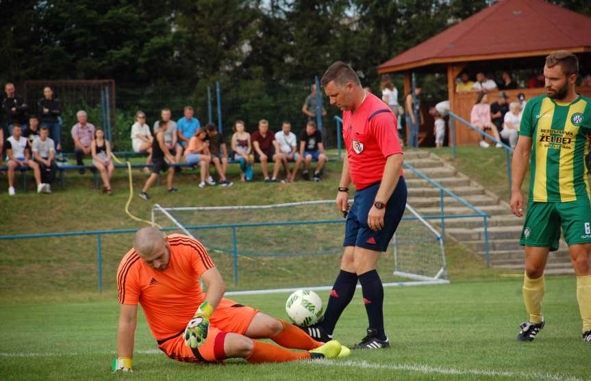 V liga krośnieńska. Mecz Tempo Nienaszów - LKS Czeluśnica 1-0