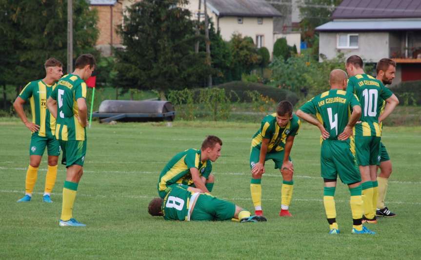 V liga krośnieńska. Mecz Tempo Nienaszów - LKS Czeluśnica 1-0