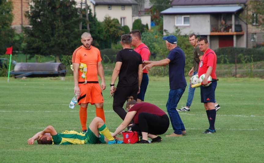 V liga krośnieńska. Mecz Tempo Nienaszów - LKS Czeluśnica 1-0