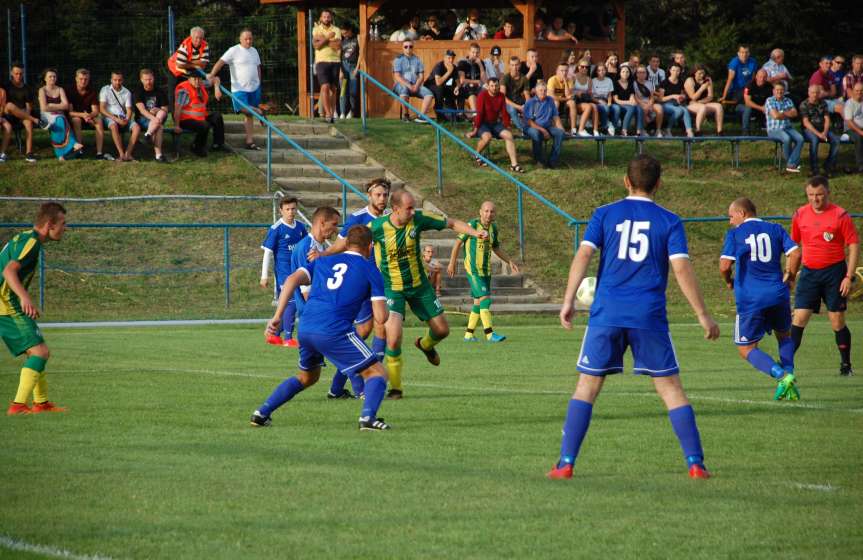 V liga krośnieńska. Mecz Tempo Nienaszów - LKS Czeluśnica 1-0