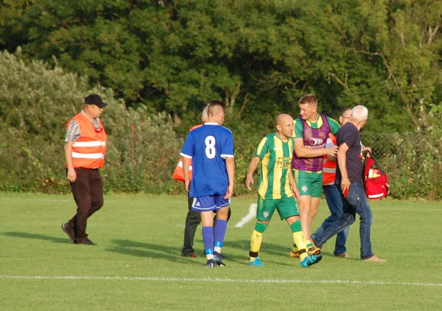 V liga krośnieńska. Mecz Tempo Nienaszów - LKS Czeluśnica 1-0