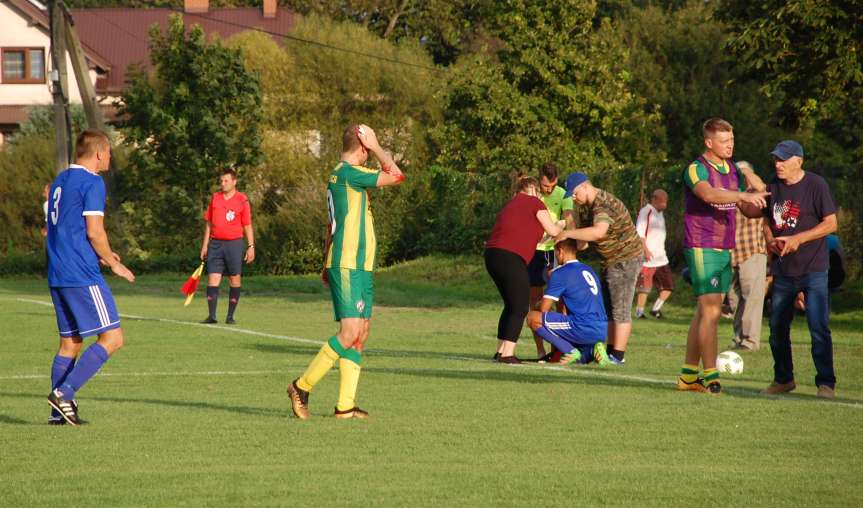 V liga krośnieńska. Mecz Tempo Nienaszów - LKS Czeluśnica 1-0